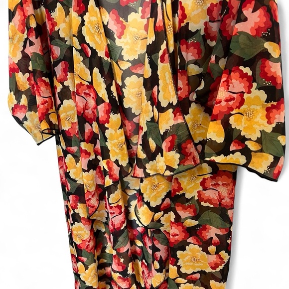 LuLaRoe Floral Semi Sheer Shirley Kimono Size medium - Picture 4 of 7
